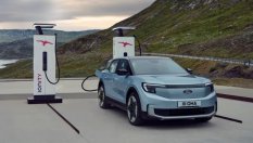 Ford слага телевизор, за да разсее скуката при зареждане