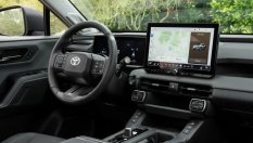 Toyota премахна бутоните от RAV4... и вече може да ги върне отново