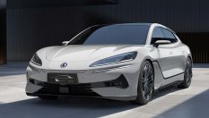 Denza Z9 GT предизвиква два модела на Porsche в Европа