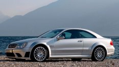 Рядък Mercedes-Benz остана без задни колела в Лондон