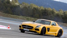 5 забележителни BMW M срещу 5 велики Mercedes-Benz AMG