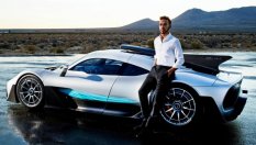 Хамилтън помага за по-мощен Mercedes-AMG One