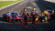 Пилоти от Формула 1 тестваха хиперколата Valkyrie