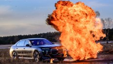 BMW ще ви научи да карате бронирани коли като Джейсън Стейтъм