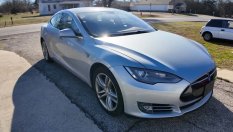Тази Tesla Model S струва само 7800 долара