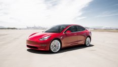 Не само в Щатите Tesla продава повече от Porsche
