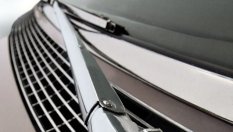 Как да решим проблема с чистачките, които размазват мърсотията по стъклото