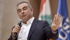 Акционери в Nissan искат Карлос Гон обратно начело