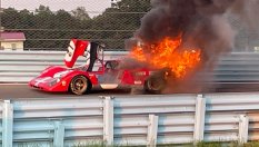 Трагедия: Легендарно Ferrari изгоря на пистата