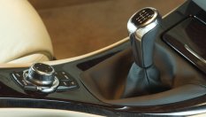 Какви са вредите от потегляне на втора предавка