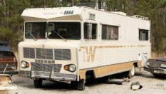 Култовият кемпер от "Живите мъртви" се продава
