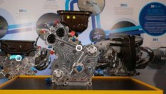 Този 0,3-литров едноцилиндров двигател развива 90 к.с.