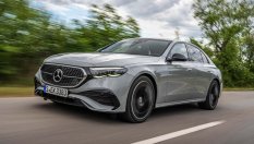 Заради данъците в съседна държава Mercedes E-Class получи 1,5-литров мотор