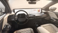 Топ 5 на автомобилите с най-големи екрани