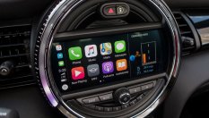 Apple CarPlay и Android Auto са по-опасни от алкохола