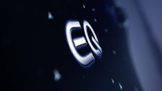Mercedes-Benz EQS получава гигантски дисплей с изкуствен интелект