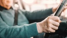 Кога възрастните хора трябва да спрат да шофират?