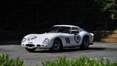 Единственото в света бяло Ferrari 250 GTO се продава