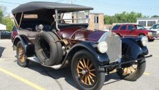 Знаете ли кой е най-големият двигател, монтиран в сериен автомобил?