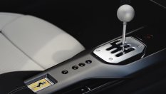 "Иновативната" ръчна трансмисия на Ferrari се оказа софтуер за 217 000 долара