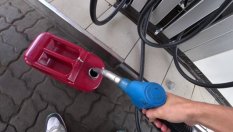 Колко бензин имате право да превозвате в колата си 