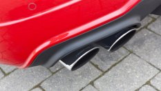 Автомобилните производители отчитат поне два пъти по-малко вредни емисии