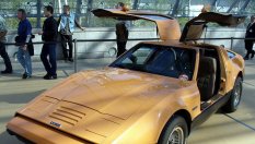 50-годишен модел с врати „крило на чайка“ беше открит непокътнат