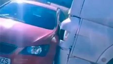 Камион влачи стотици метри Seat Ibizа