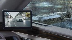 И Lexus сменя страничните огледала с камери