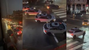 Безпилотни таксита задръстиха град след спиране на тока