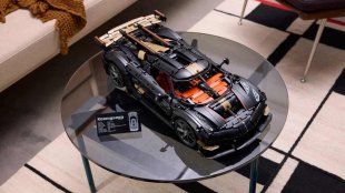 Пълномащабен Koenigsegg от Lego постави рекорд за скорост