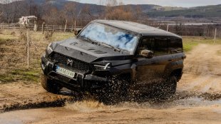 Чайна Мотор представи новия 4х4 MHERO 817 чрез дебютен офроуд тест