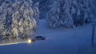 Нова мода в Алпите &ndash; с кола по ски-писта