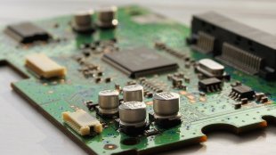 Нов проблем пред индустрията увеличава цените на автомобилите