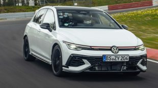 VW готви най-мощния Golf GTI в историята