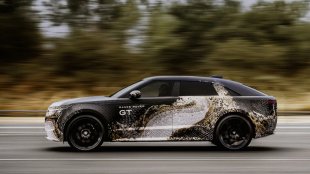 Land Rover изненада с нестандартен модел