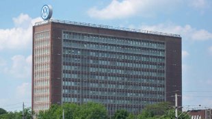 Volkswagen е на ръба на оцеляването, признаха шефовете