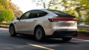 Мъск млъкна - и Tesla тръгна нагоре