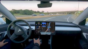 Автономната система на Teslа спаси човек с инфаркт