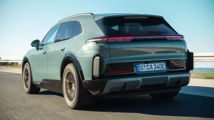 Porsche ще освободи 39% от служителите си след две вълни на съкращения