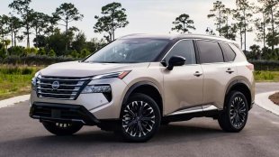 Nissan записа рекордна загуба в историята си