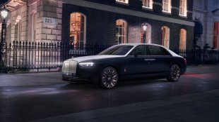 Rolls-Royce показа седан за тези, които не търсят само скъпа кола