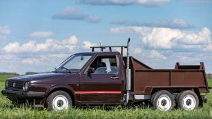 Стар Golf "двойка" бе превърнат в шестколесен самосвал