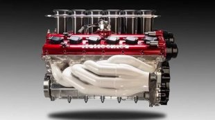 Италиански V12 с 905 к.с. се развърта до 10 200 об/мин