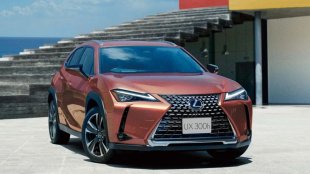 Lexus спира от производство най-малкия си SUV