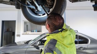 Съд блокира закон за край на техническите прегледи