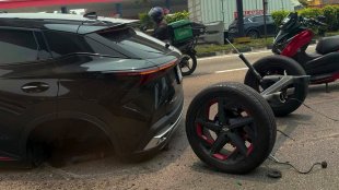 Нов SUV остана без заден мост по време на движение