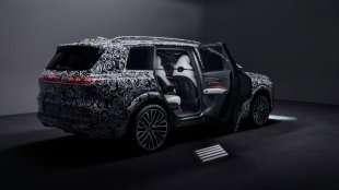 Audi променя философията си с интериора на Q9