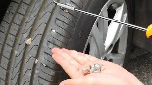 Трябва ли да премахваме камъчета от протектора на гумате?