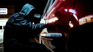 Изкуствен интелект ще предсказва кражбите на автомобили